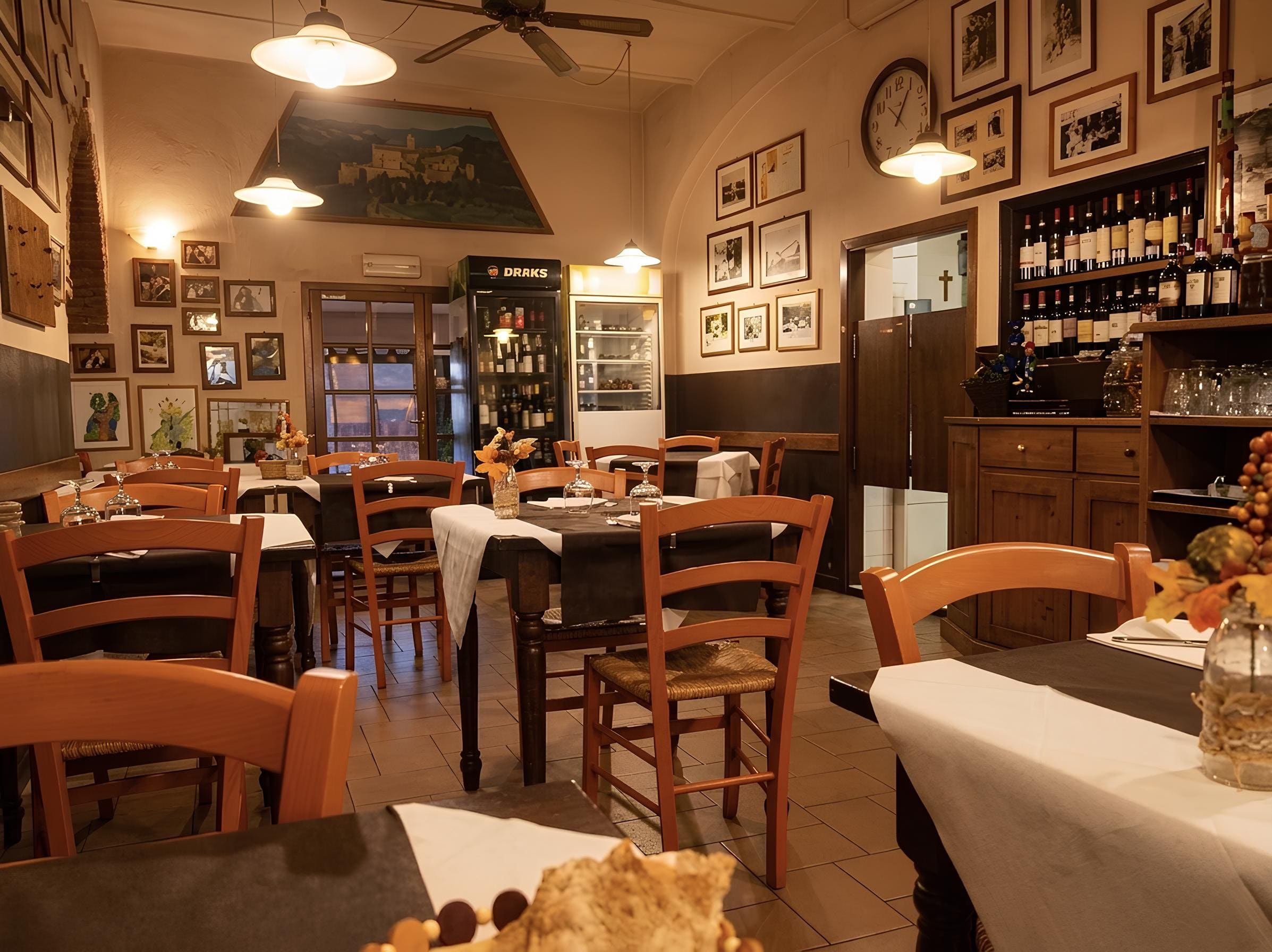 Interno trattoria Piazza di Gioco Poggibonsi